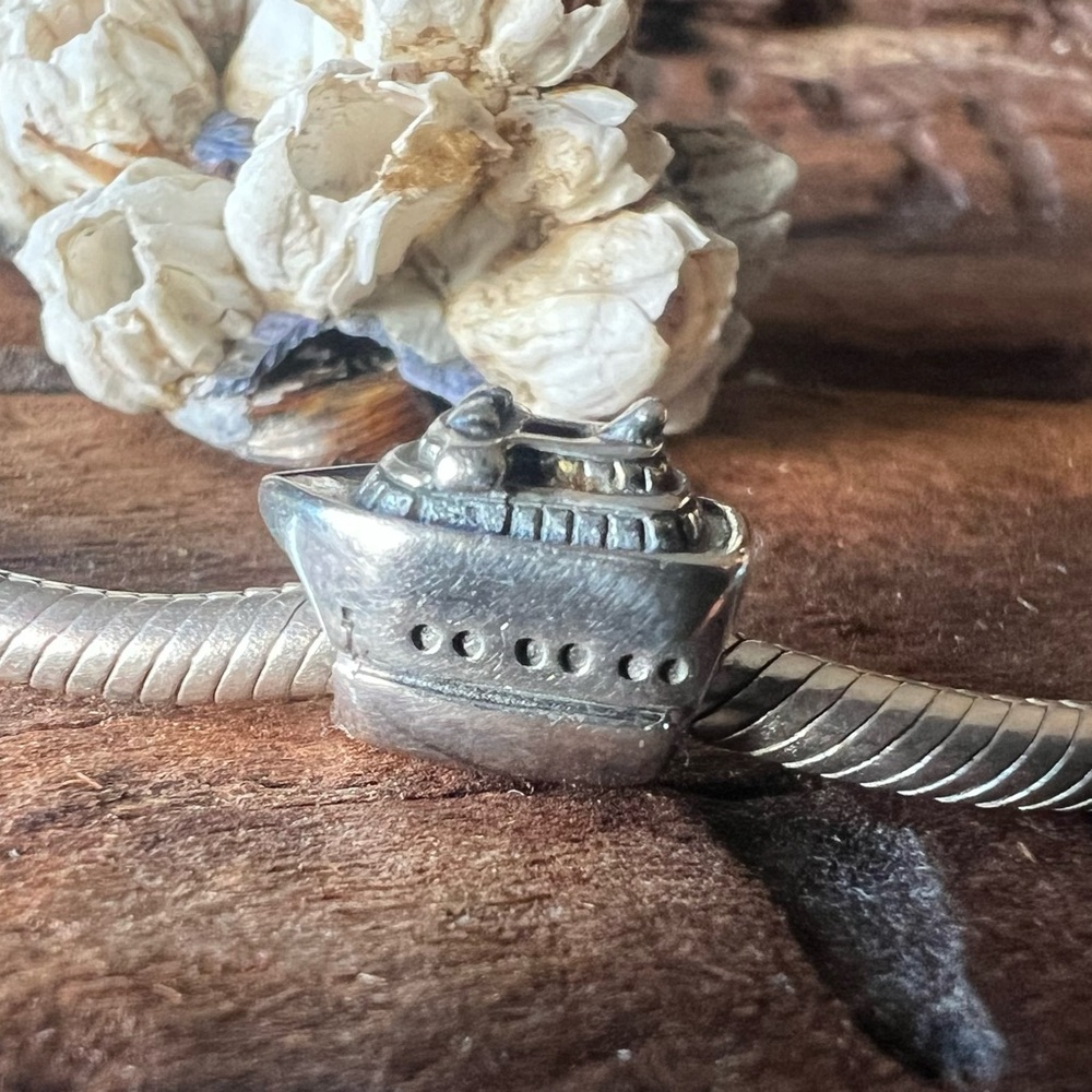 Authentic Chamilia Charm Cruise Ship Boat Vacation Summer Travel Sterling